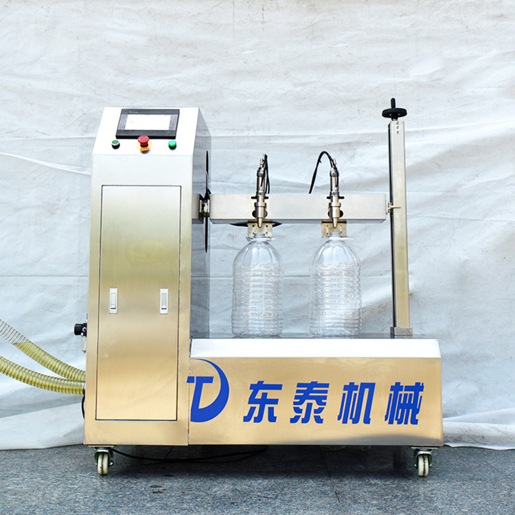 俱往矣，數(shù)風(fēng)流人物，還看東泰半自動(dòng)食用油灌裝機(jī)